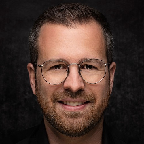 Dr. Erik Wolf